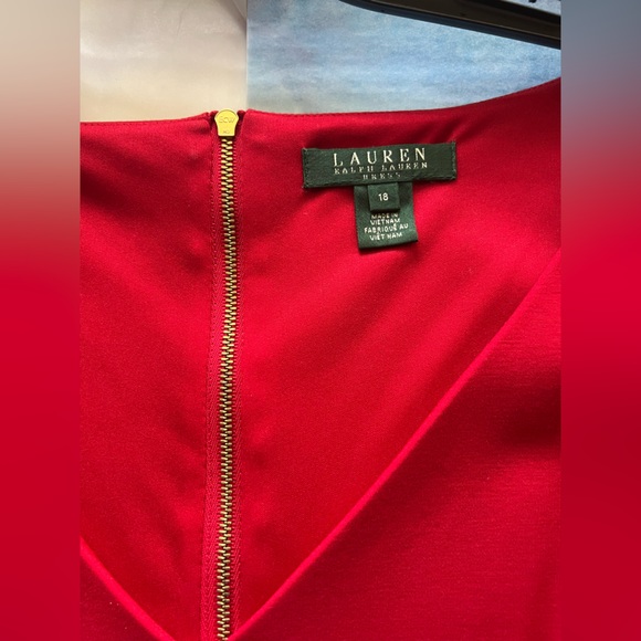 Lauren by Ralph Lauren Red Structured  & Fitted V Neck Dress Size 18 - Picture 6 of 16